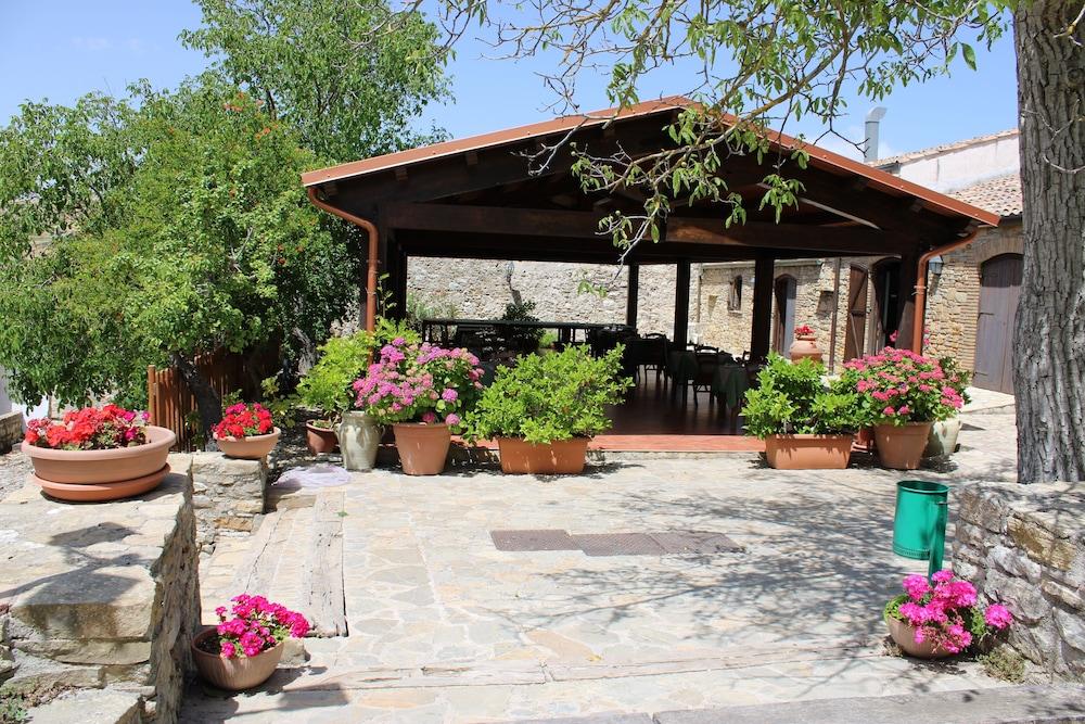 Agriturismo Sant'Agata เปียนาเดยีอัลบาเนซี ภายนอก รูปภาพ