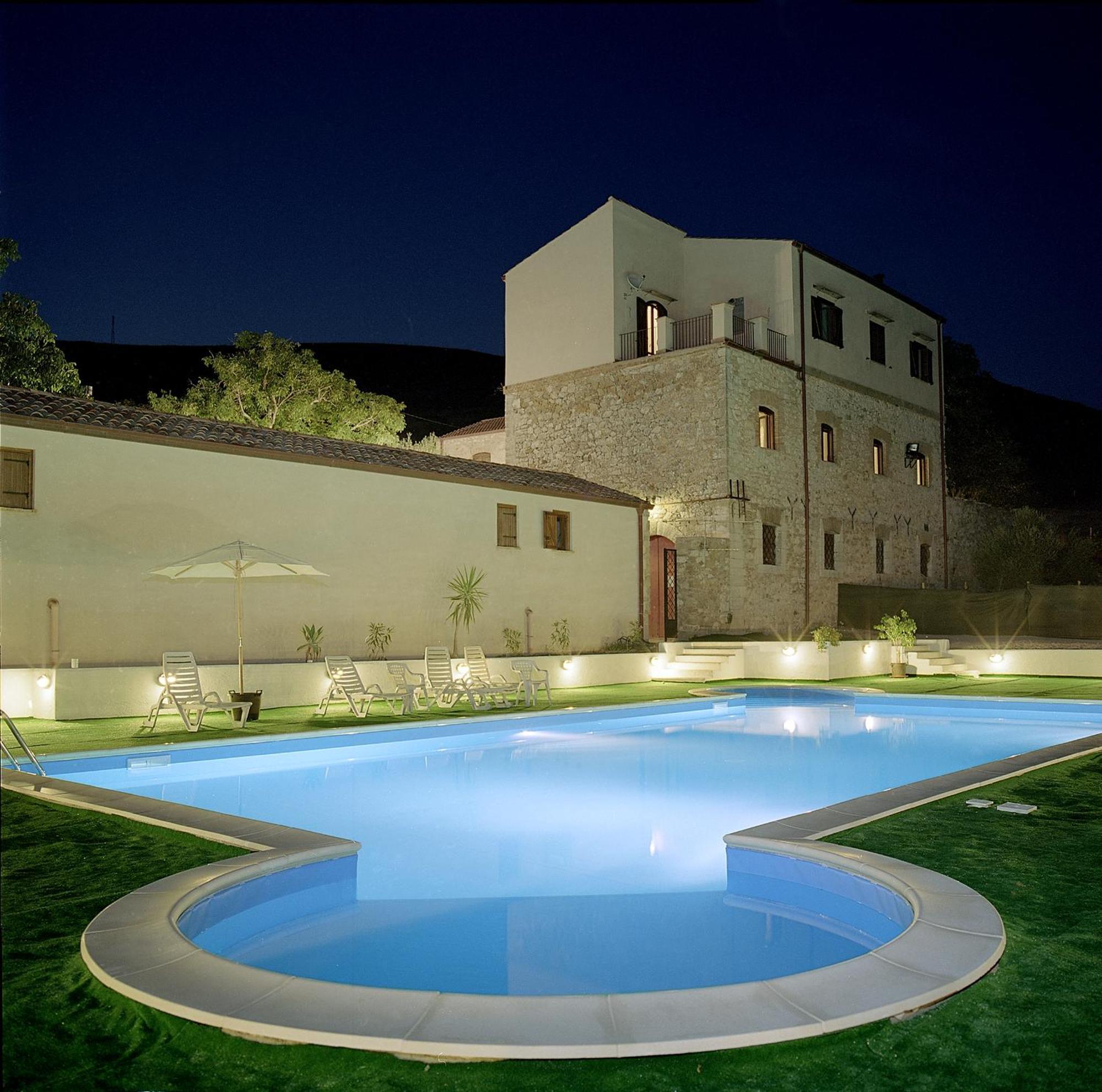 Agriturismo Sant'Agata เปียนาเดยีอัลบาเนซี ภายนอก รูปภาพ