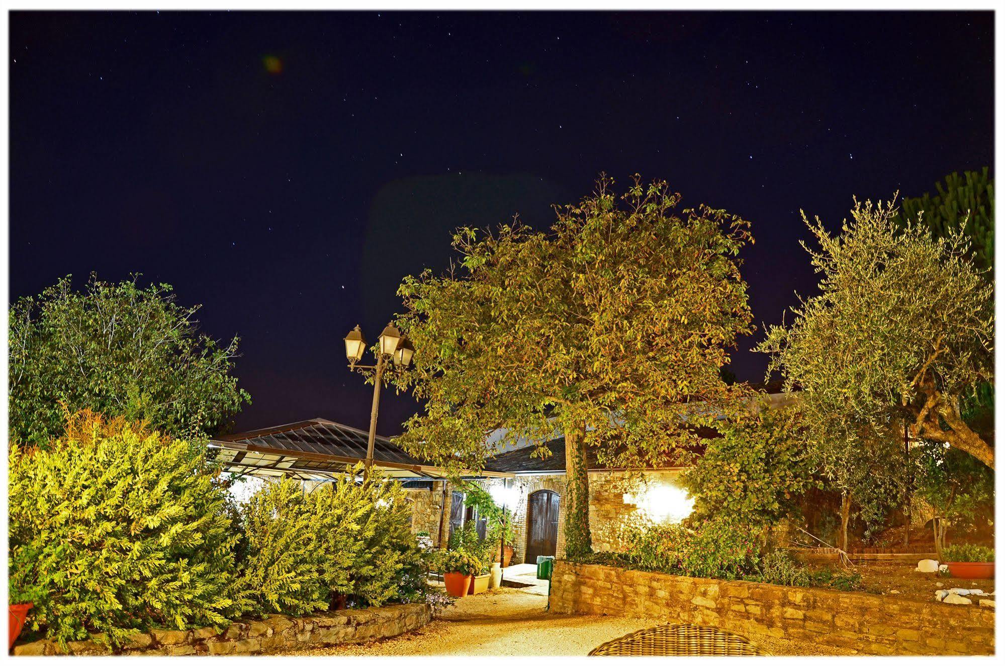 Agriturismo Sant'Agata เปียนาเดยีอัลบาเนซี ภายนอก รูปภาพ