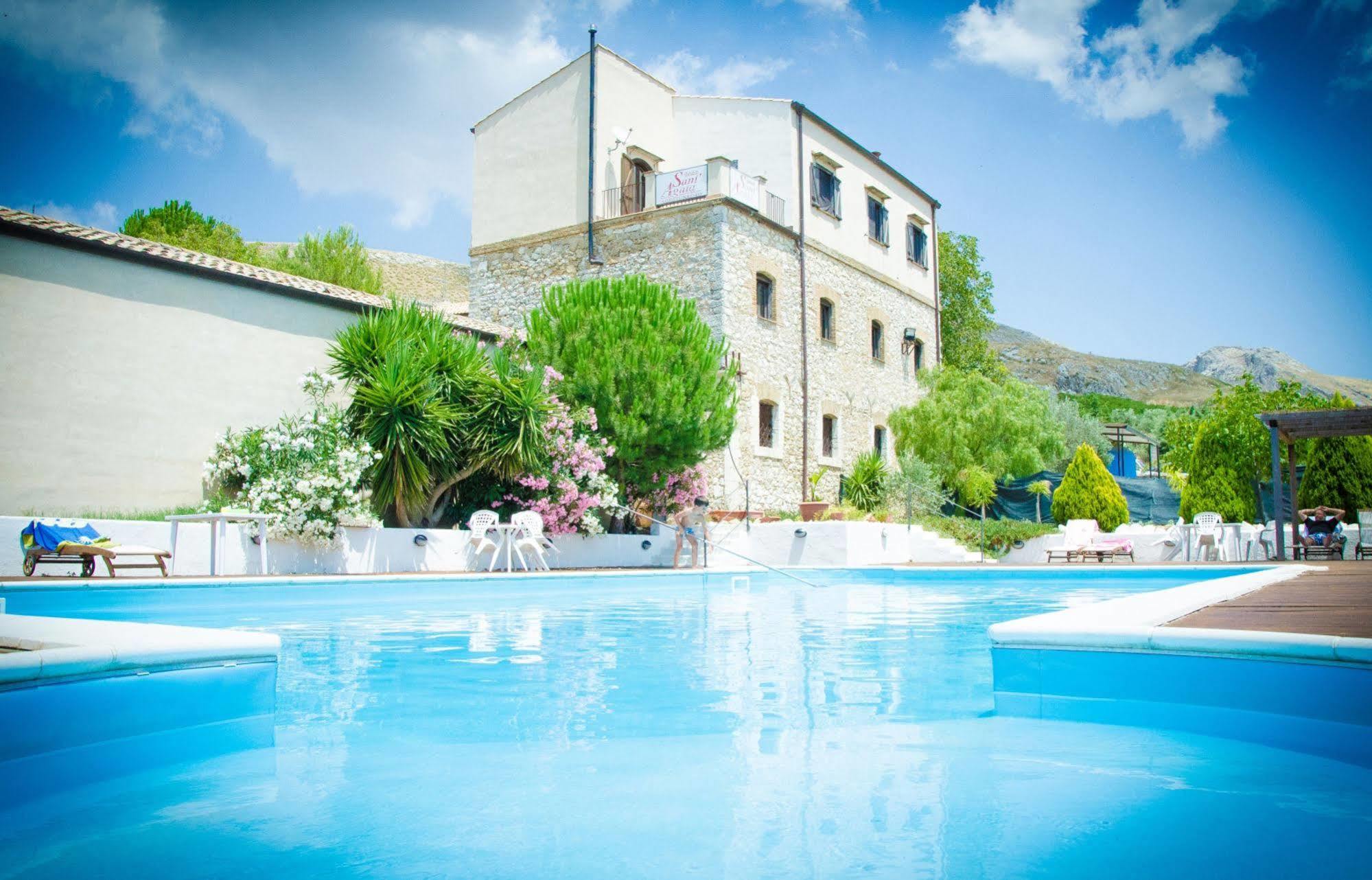 Agriturismo Sant'Agata เปียนาเดยีอัลบาเนซี ภายนอก รูปภาพ
