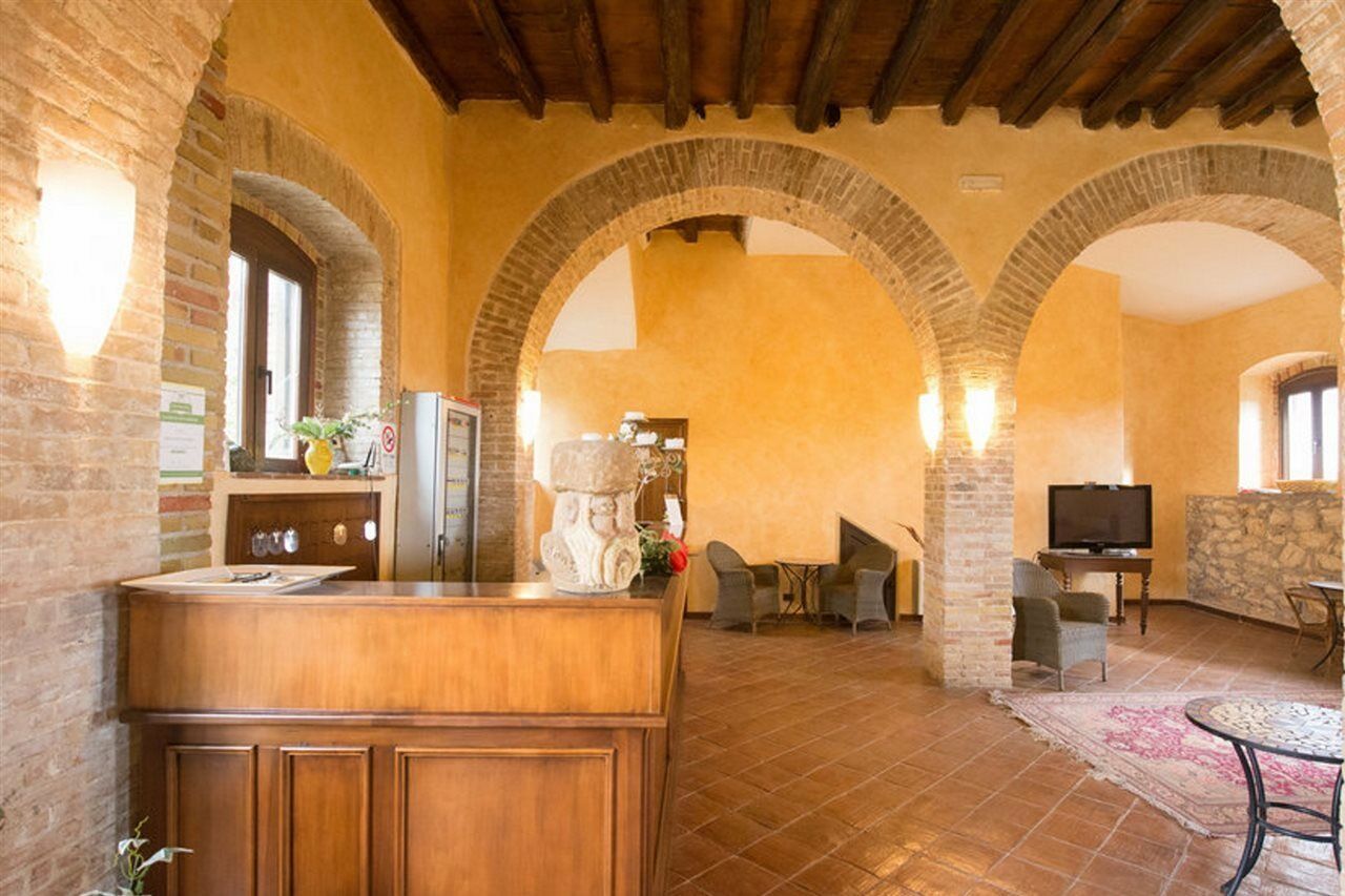 Agriturismo Sant'Agata เปียนาเดยีอัลบาเนซี ภายนอก รูปภาพ