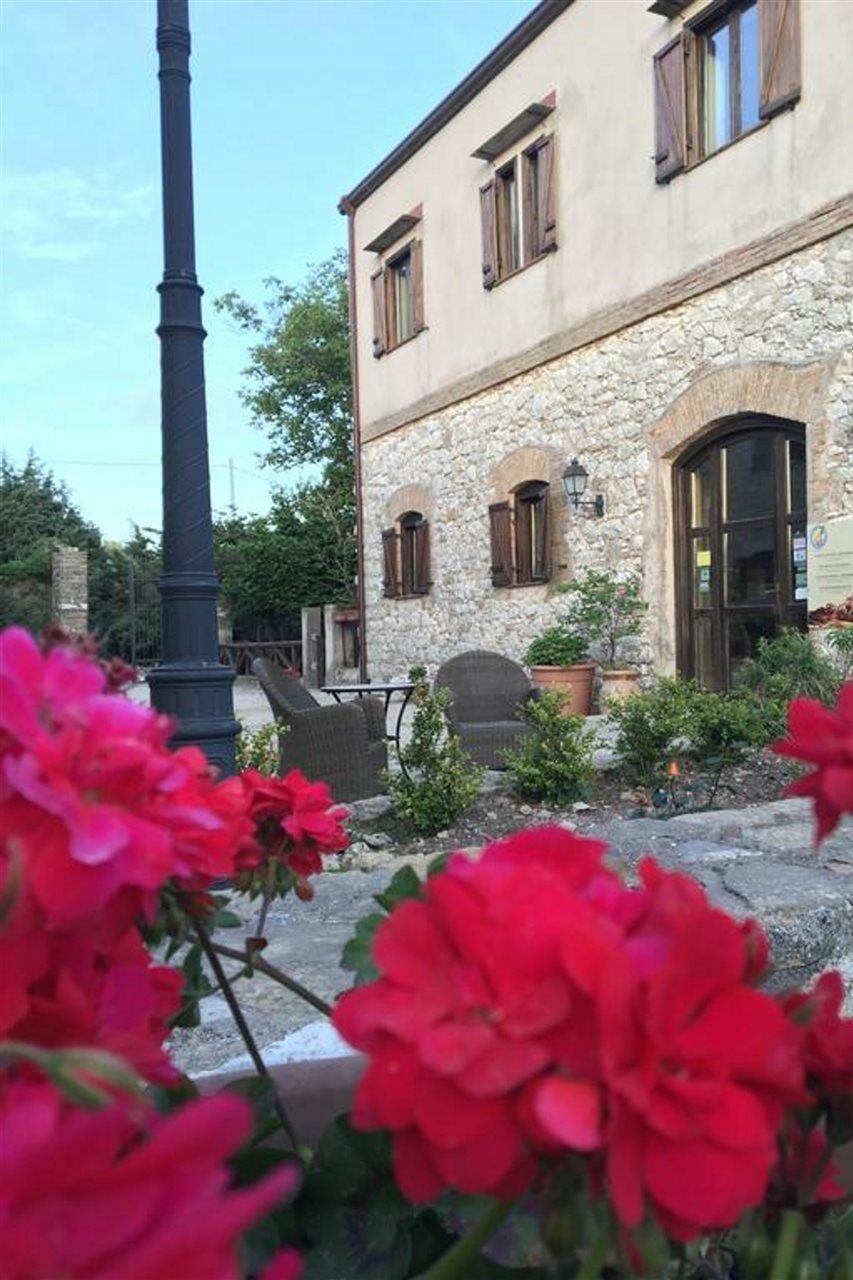 Agriturismo Sant'Agata เปียนาเดยีอัลบาเนซี ภายนอก รูปภาพ