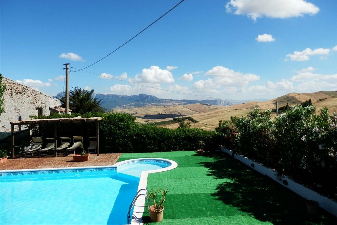 Agriturismo Sant'Agata เปียนาเดยีอัลบาเนซี ภายนอก รูปภาพ